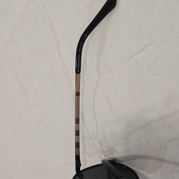 Burberry Black Women's Sunglasses! New! - Picture 6 of 11